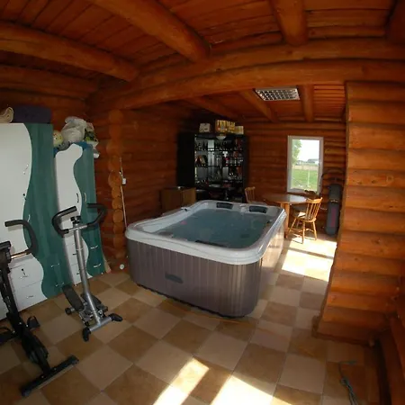 Roenk-wellness Panzio Bed & Breakfast