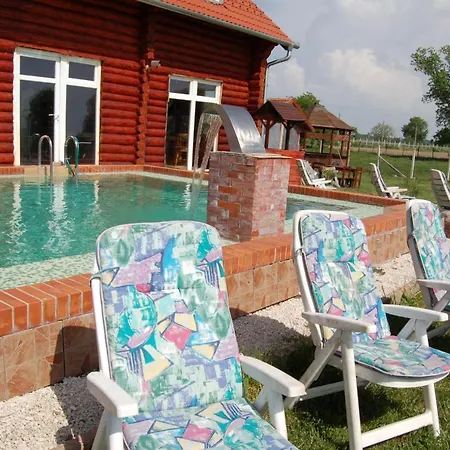 Bed & Breakfast Roenk-wellness Panzio Mezopeterd