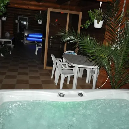 Roenk-wellness Panzio Bed & Breakfast *