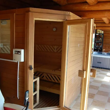 Roenk-wellness Panzio Bed & Breakfast *